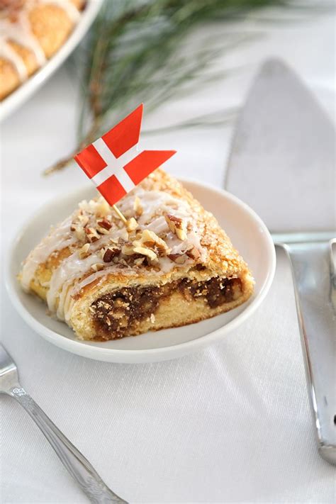 Denmark does christmas right, and danish desserts can prove it. Old Danish Christmas Kringle (Dansk Smørkringle ...