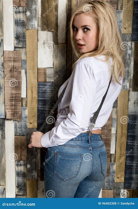 Sexy Meisje In Jeans En Wit Overhemd Stock Afbeelding Hot Sex Picture
