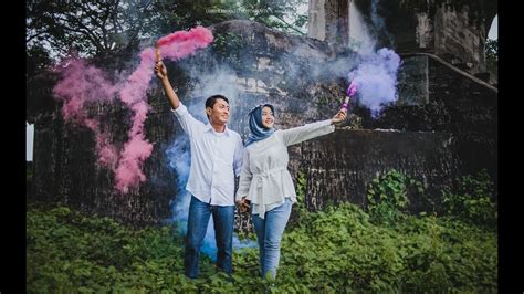 Biasanya, proses prewedding trip termasuk pengambilan gambar untuk foto dan video ini membutuhkan waktu sekitar 4 hari, di luar hari kedatangan dan kepulangan. Gambar Prewedding Muslim Romantis | Prewedmoto