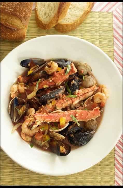 A freelance journalist and avid home cook, cathy jacobs has more than 10 years of food writing experience, with a focus on curating approachable menus and recipe collections. Italian Seafood Stew | Italian seafood stew, Seafood stew ...