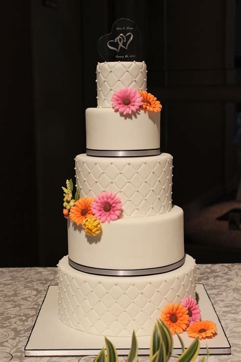 Quilted Wedding Cake With Gerbera Daisies My Biggest Cake Flickr