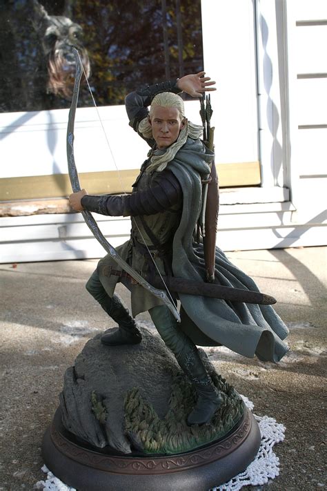 Collecting The Precious Sideshow Collectibles Legolas Statue Review