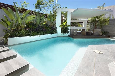 Custom Pool Area White Covered Outdoor Lounge Patio With Stepping