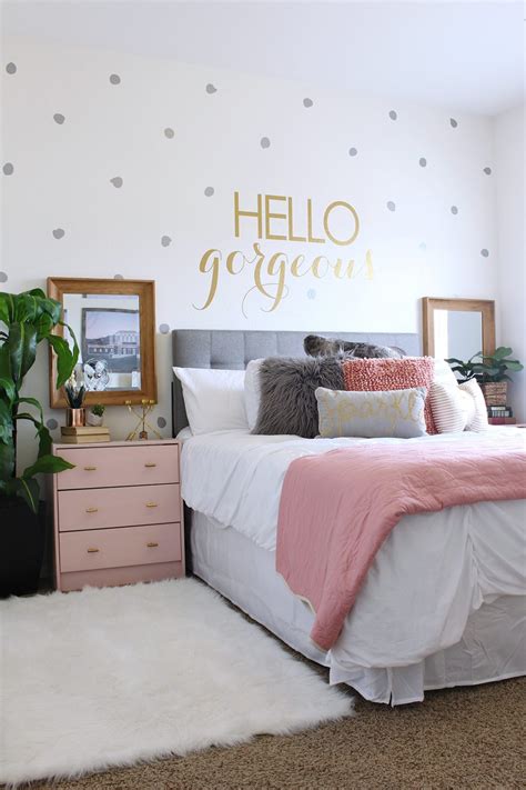 Surprise Teen Girl S Bedroom Makeover Classy Clutter