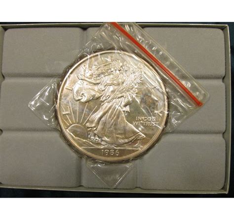 1986 American Eagle Design One Pound Fine Silver 999 In Original
