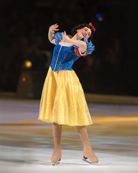 Disney On Ice Debuts New Show In La Anaheim Long Beach And Ontario