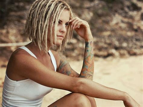 Sonyaemmerson Blonde Dreads Dreads Short Hair Girl Short Hair Dreadlocks Court Dreadlocks