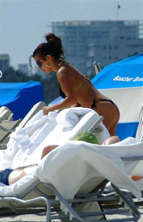 Vida Guerra Shows Amazing Ass And Boobs In Thong Bikini Porn Pictures