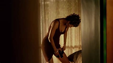 Halle Berry S Best Plot In Monster S Ball And Swordfish Film Nackt Moviessexscenes