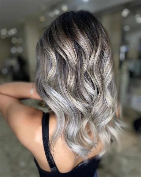 Icy Blonde Highlights Wavy Hair Black Hair With Blonde Highlights Icy