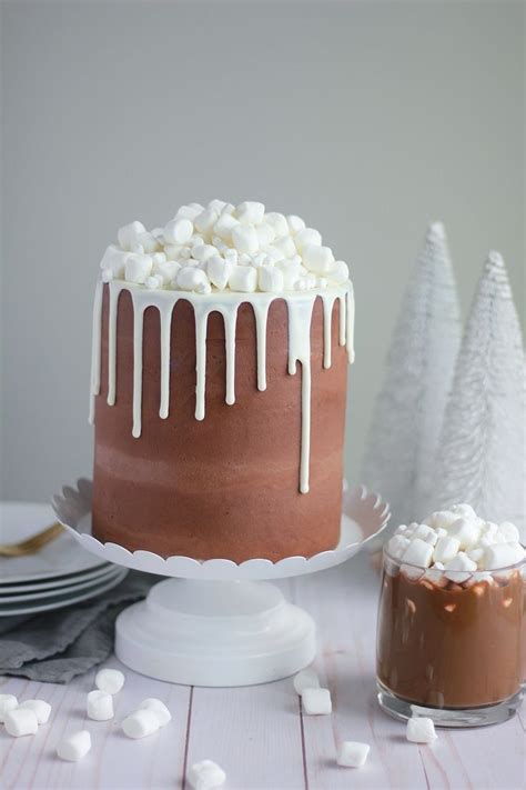 Maybe it's the name or that beautiful, bold red color. Red Velvet Hot Chocolate Cake | Recipe | No bake cake, Red ...