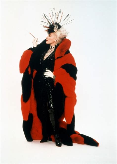 Glenn Closes Costumes From 101 Dalmatians Cruella Deville Costume Cruella Costume Cruella