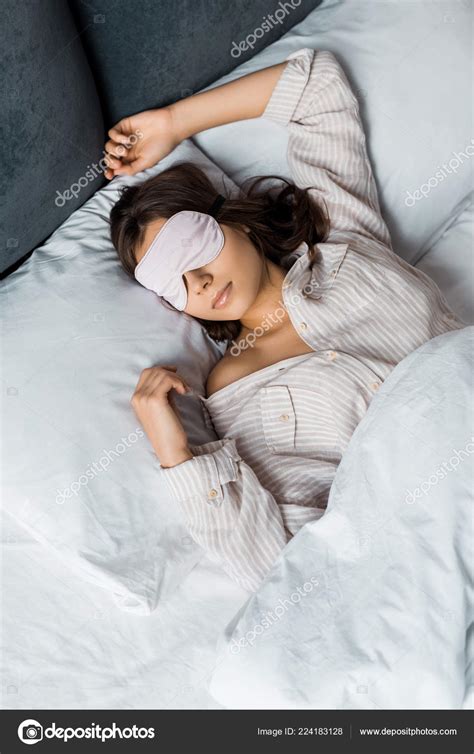 Attractive Young Woman Sleeping Eye Mask Bed — Stock Photo