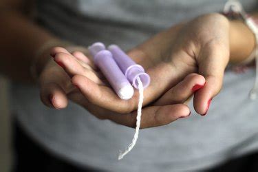 Reasons It Hurts When You Put In A Tampon Livestrong
