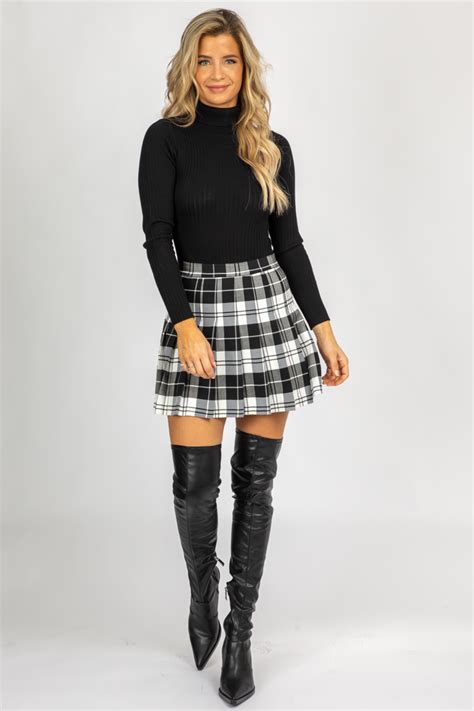 Plaid Mini Skirt Outfit A Fashion Trend In