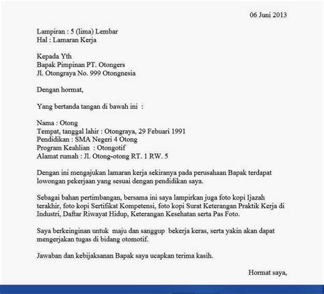 Surat lamaran kerja juga dibuat satu halaman penuh, dan biasanya surat lamaran kerja ini dikirim beserta surat keterangan riwayat seorang pelamar. Contoh Surat Lamaran Kerja Tegak Bersambung