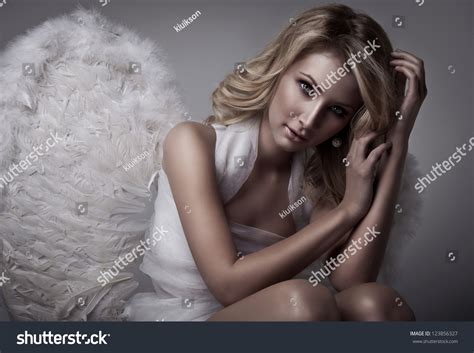 Beautiful Angel Woman Imagen De Archivo Stock 123856327 Shutterstock