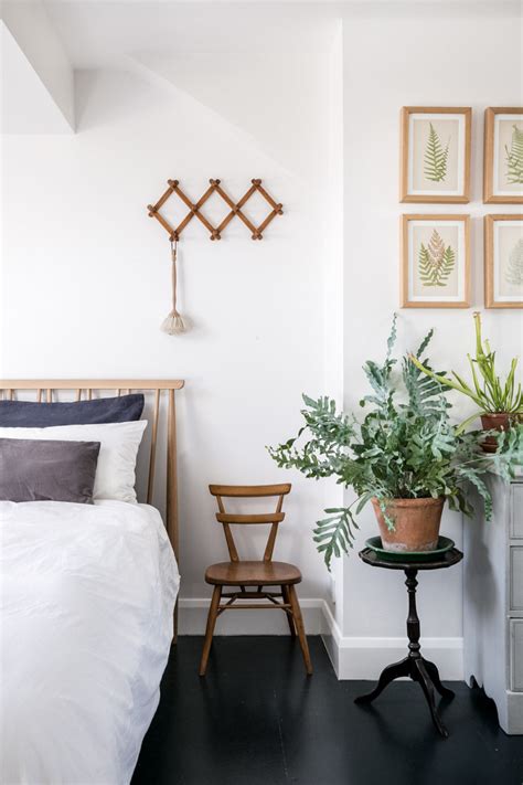 20 modern apartment ideas to make your space feel bigger and brighter. My Modern House: beautiful interiors by botanical stylist Yasuyo Harvey