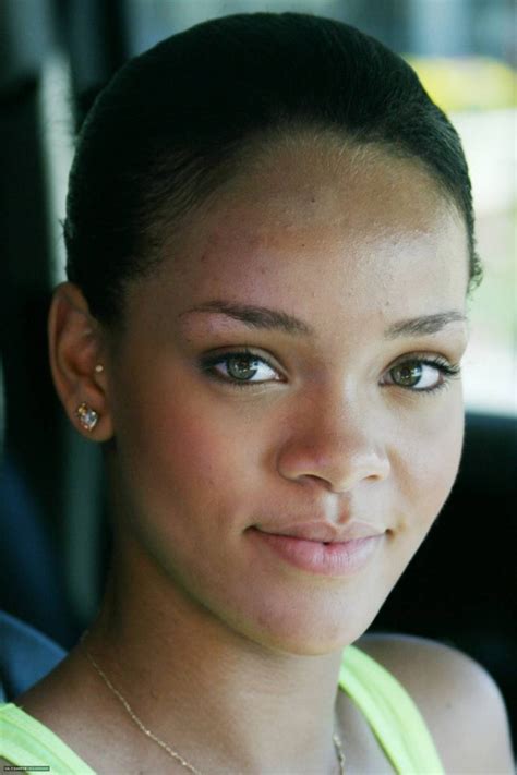 Rihanna Without Makeup Is Still Gorgeous And Stunning Orc8t