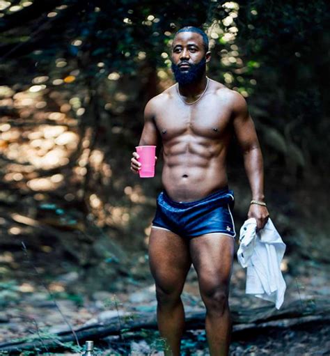 Move for me music video by cassper nyovest. 3 Cassper Nyovest Photos That Will Make Any Woman Leave ...