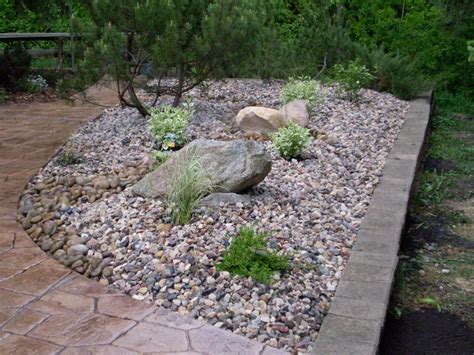 Low Maintenance Landscaping Hints For Busy Yet Fun Loving Homeowners
