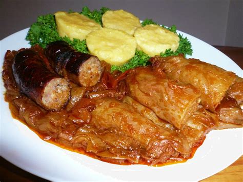 Recipe The National Dish Of Romania Sarmale Cu Mamaliga Si Carnati In National Dish
