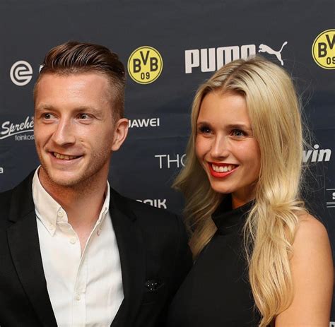 Laura wontorra (32) wird ab sommer die bundesliga und die champions league für dazn moderieren . Fußball: TV-Rechte - Wie DAZN Sky das Leben immer schwerer ...