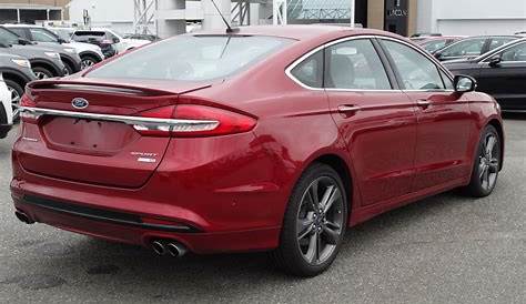 Red Ford Fusion 2016