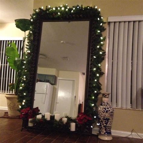 10 Decorating Mirror For Christmas