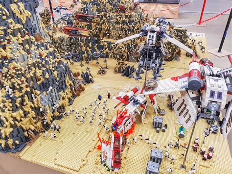 Second Battle On Geonosis Lego Star Wars Star Wars Droids Lego Creative