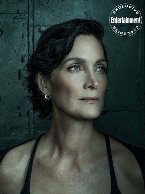 Carrie Anne Moss Entertainment Weekly January 2022 • Celebmafia