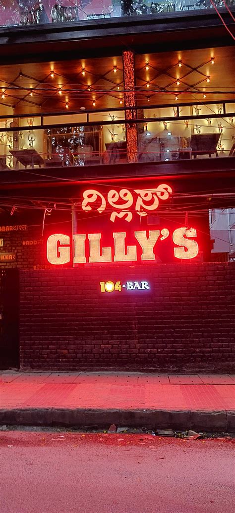 Gillys 104 A Super Cool Bar To Chill With Your Friends Over Drinks