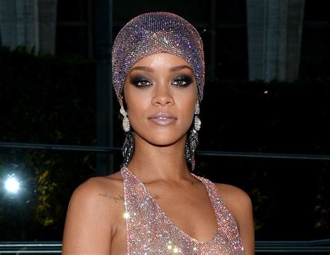 Rihanna Stuns In Sheer Dress As She S Honored For Style At CFDA Fashion