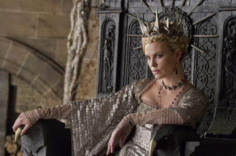 Charlize Therons Hairstyles In Snow White And The Huntsman Strayhair