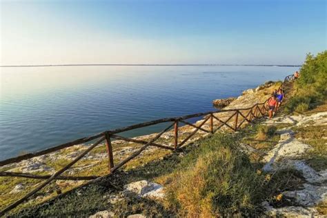 Trekking Sul Sentiero Panoramico Del Lago Di Varano Data Su Richiesta