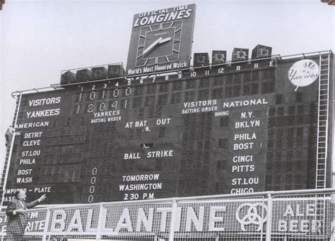 A Tale Of Two Scoreboards Yankee Stadium Baseball Stadiums Pictures