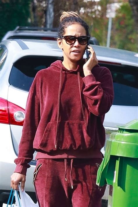 August 14, 1966) is an american actress. Halle Berry in Sweatsuit - Out in Los Angeles | GotCeleb