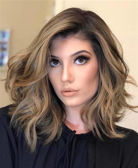 Hottest Medium Length Hairstyle With Layers Design To Look Stunning