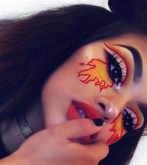 Fireflames Eye Makeup Look Inspo Eyemakeup Crazy Makeup Animal