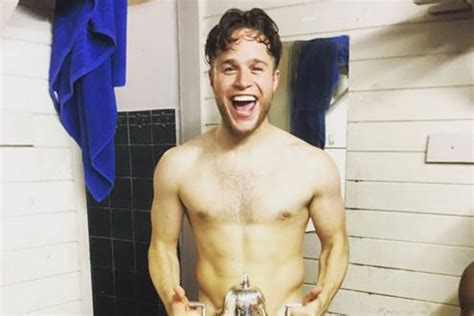 Olly Murs Excites Fans As He Strips Off For Naked Celebratory Tweet