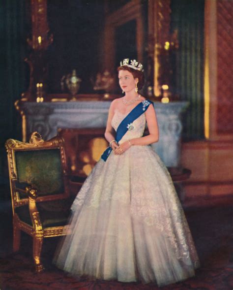 Fotorrelato 21 Fotos De La Reina Isabel Ii De Inglaterra Dignas De