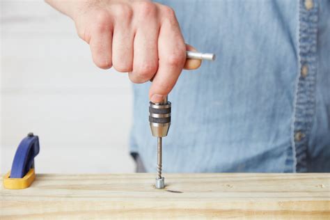 How to Remove a Damaged Screw or Bolt With an Extractor