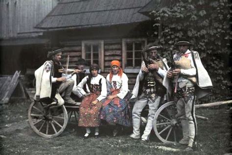 stunning color photographs of daily life in poland in the 1930s