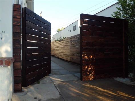 Wood Fences And Gates Modern Horizontal Styles And Designs Wooden Gates