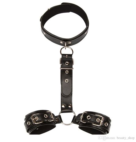 Bdsm Bondage Leather Sex Collar With Handcuffs For Woman