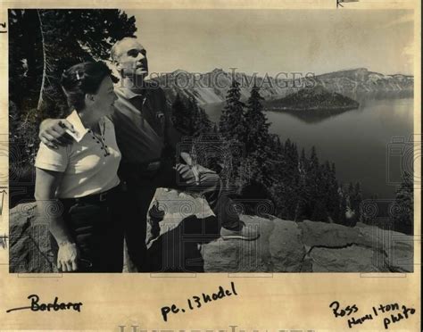 1985 Press Photo Interior Sec Donald Hodel And Wife Barbara At Crater La