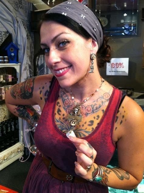 Danielle Colby American Pickers Pin Up Style Perfect Woman Reality
