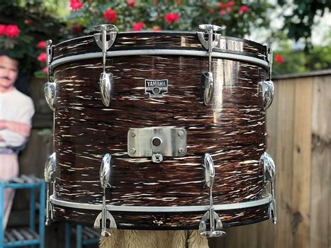 Vintage Set Of 60s Birch Yamaha D Series Drums In Brown Willow Swirl