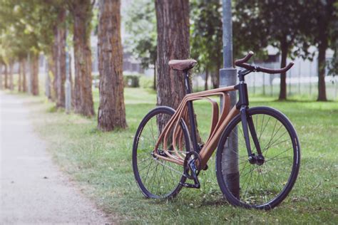 ウッドフレームが衝撃も吸収!19世紀をイメージした木製フレームの自転車 | バイクを楽しむショートニュースメディアforRide(フォーライド)