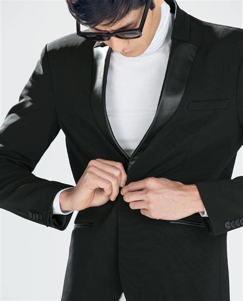 Moderner blazer von zara, neuwertig nur selten getragen! ZARA - MAN - BLAZER WITH FAUX LEATHER LAPEL | Mens fashion ...